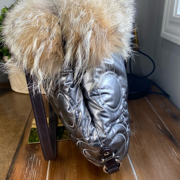 Coach XL Hampton Ski Coyote Fur Quilted Hobo Bag - Picture 13 of 16